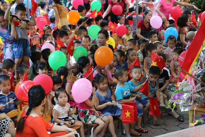 Lễ khai giảng năm học mới của học sinh Trườn Mầm non Bình Minh - Thành phố Vinh. Ảnh: Mỹ Hà