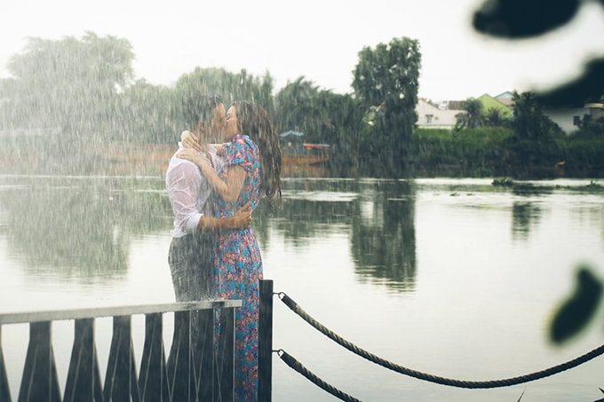 thanh-hang-dau-tim-khi-xem-ho-ngoc-ha-dong-mv-voi-kim-ly-2