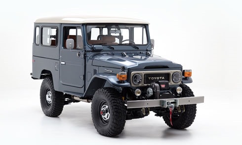 Mẫu xe phục chế giữ nguyên ngoại hình của Toyota FJ40 sản xuất trong giai đoạn 1976-1983.