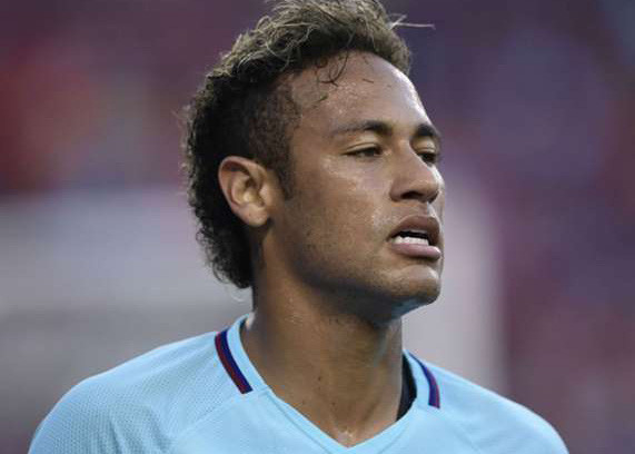 Hành động của Neymar khó được các Cule chấp nhận.  Ảnh: Internet.