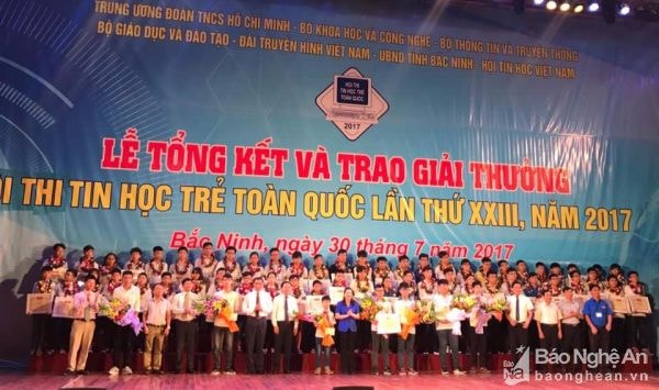 Toàn cảnh lễ trao giải. Ảnh: Ngân Hà