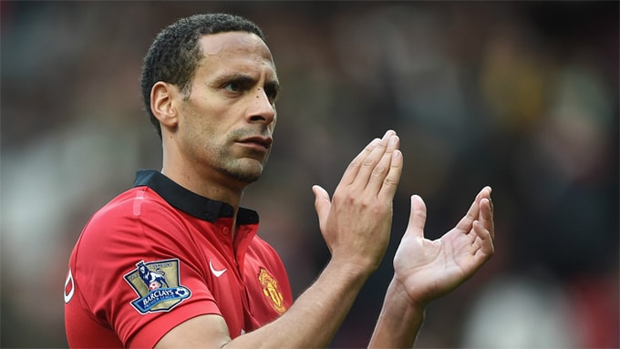 10. Rio Ferdinand (giá 38,8 triệu đôla) là một trong những trung vệ thành công nhất của Man Utd. Trong 12 năm khoác áo