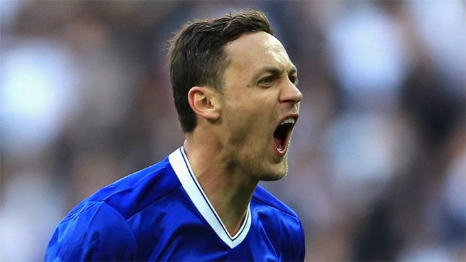 4. Nemanja Matic (52,9 triệu). Sau ba năm thi đấu thành công cho Chelsea, tiền vệ người Serbia đến Man Utd để hội ngộ thầy cũ Mourinho. Matic được kỳ vọng sẽ đóng vai trò đánh chặn quan trọng ở tuyến giữa, giúp Paul Pogba có thêm cơ hội dâng lên tấn công.