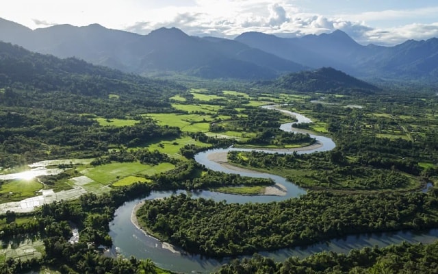 Putao: Từ lâu Putao đã được xem như là cửa ngõ để leo lên ngọn núi Himalaya, nơi đây là một địa điểm rất quen thuộc với những vị khách muốn thử sức ở bộ môn leo núi. Khu vực này là một trong những nơi có sự đa dạng sinh học nhất trên thế giới, với trung bình có khoảng 30 đến 40 hệ động thực vật mới, được phát hiện mỗi năm. Ảnh: blog.activetravelmyanmar