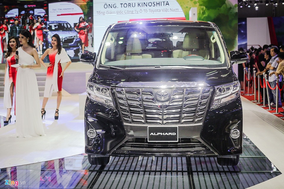 'Chuyen co mat dat' Toyota Alphard gia hon 3,5 ty dong tai VN hinh anh 2