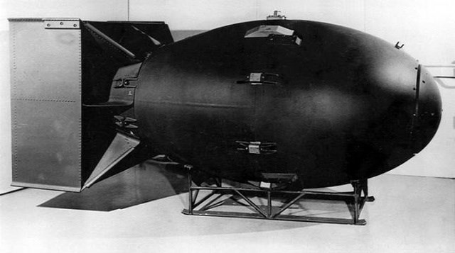 Cho đến nay, Mỹ là quốc gia duy nhất sử dụng bom nguyên tử trong chiến tranh và Nhật Bản cũng là nước duy nhất trên thế giới chịu sức tàn phá khủng khiếp của loại vũ khí hủy diệt này.
