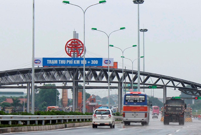 Các trạm thu phí phải gắn bảng công khai thông tin - ảnh 1