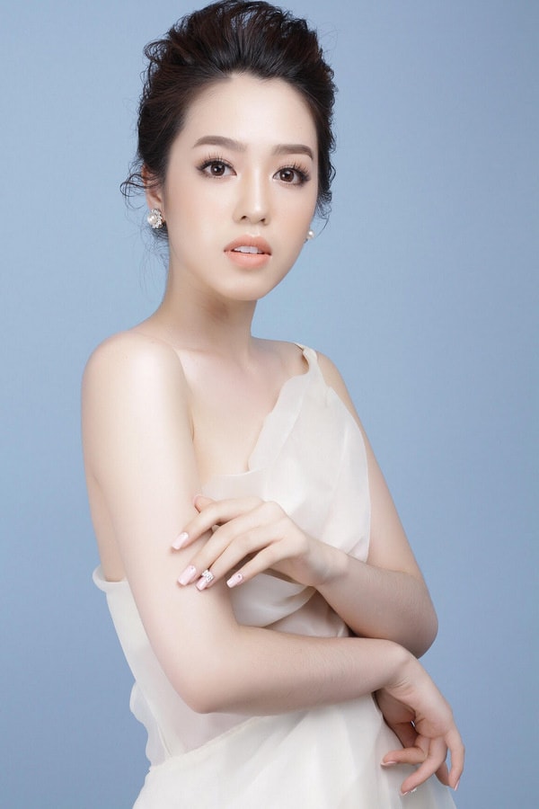 Đỗ Huỳnh Thanh Thảo đến từ Gia Lai, năm nay 21 tuổi, hiện là sinh viên năm thứ ba Học viên Hàng không Việt Nam (TP HCM), chuyên ngành quản trị cảng hàng không.