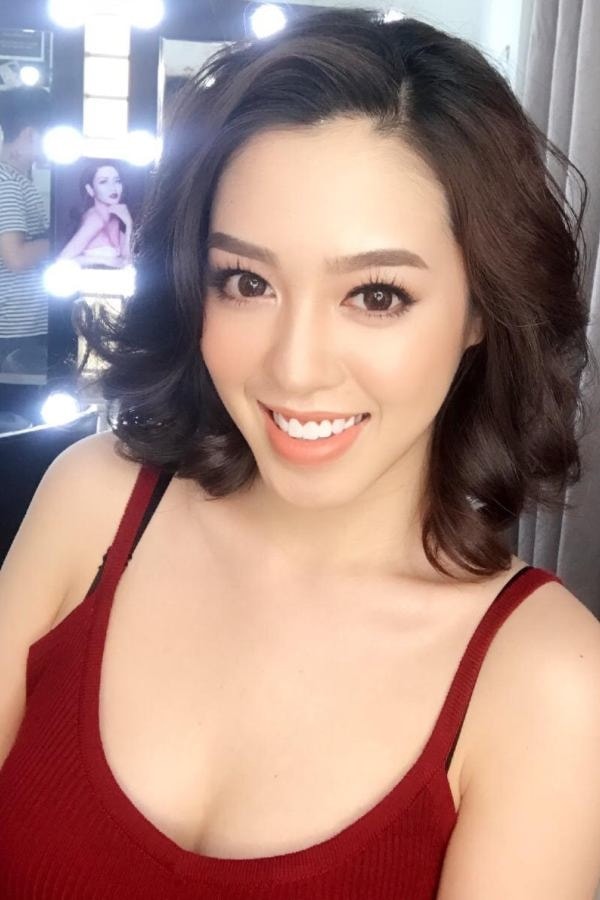 Thanh Thảo chia sẻ từng rất yếu đuối và nhút nhát. Khi vào phổ thông trung học, cô mới khắc phục được tính nhút nhát khi làm người mẫu nghiệp dư.