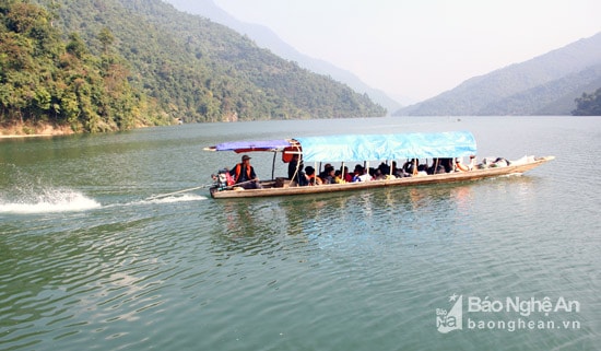 Một góc lòng hồ thủy điện Bản Vẽ. Ảnh: tư liệu