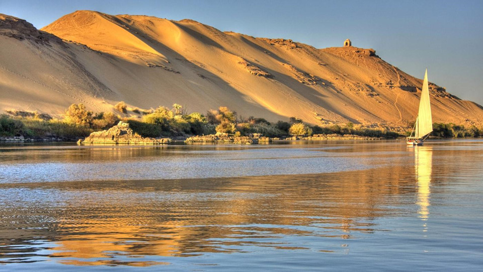 Trên thực tế, sa mạc này có tới 207.200 km2 ốc đảo (khoảng 2% diện tích). Một phần khác trở nên màu mỡ nhờ những cơn lũ từ sông Nile. Ảnh: Reference.