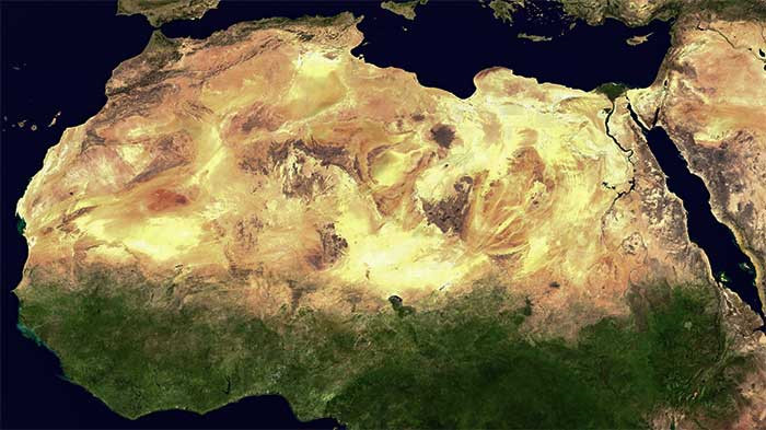 Sahara có diện tích bề mặt là 9,4 triệu km2, chiếm 1/4 châu Phi. Tuy nhiên, đây không phải sa mạc lớn nhất thế giới. Trên thực tế, Sahara chỉ đứng thứ 3, sau Nam Cực và Bắc Cực. Ảnh: Geography.