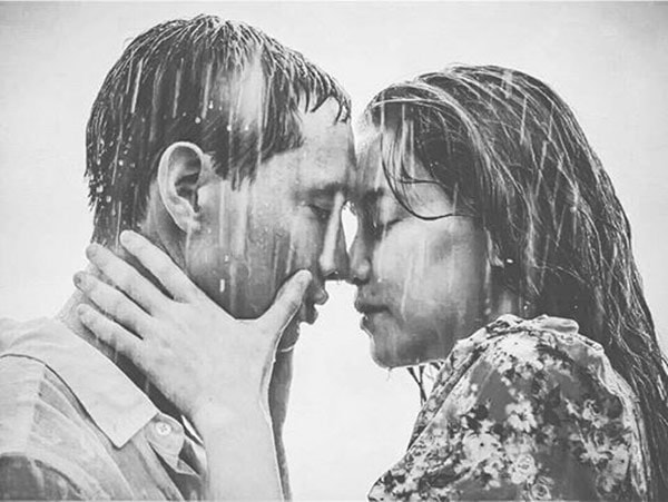 Kim Lý cập nhật ảnh tình tứ với Hồ Ngọc Hà làm ảnh bìa trên trang cá nhân.