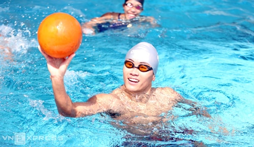 lam-quang-nhat-dau-noi-bo-truoc-them-sea-games-la-bat-thuong-1