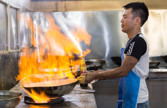 Đội ngũ đầu bếp của nhà hàng chuyên nghiệp, đáp ứng nhu cầu của thực khách khó tính nhất. Ảnh: Đức Anh
