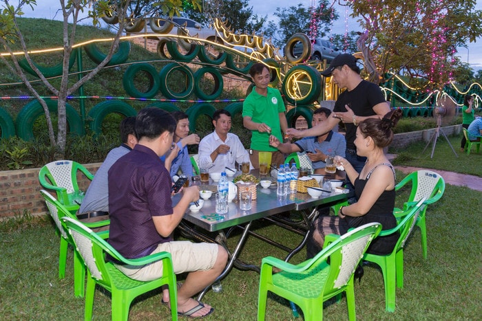 Một không gian đầm ấm, sang trọng, chất lượng phục vụ đáp ứng nhu cầu của mọi tầng lớp, đối tượng khách hàng khi đến với Nhà hàng Ngọc Sơn. Ảnh: Đức Anh