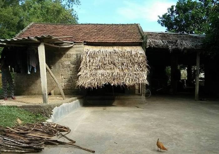  Ngôi nhà quá nghèo gia đình em Bùi Thị Duyên tại thôn Kim Thanh, xã Võ Liệt, huyện Thanh Chương. Ảnh: Đình Hà