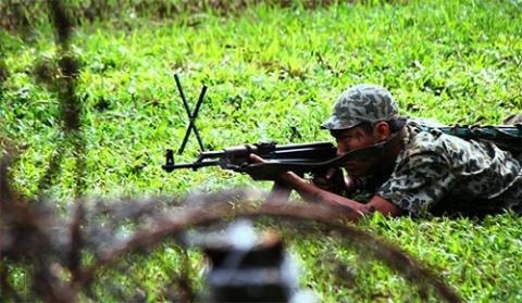 Đặc công Việt Nam huấn luyện.