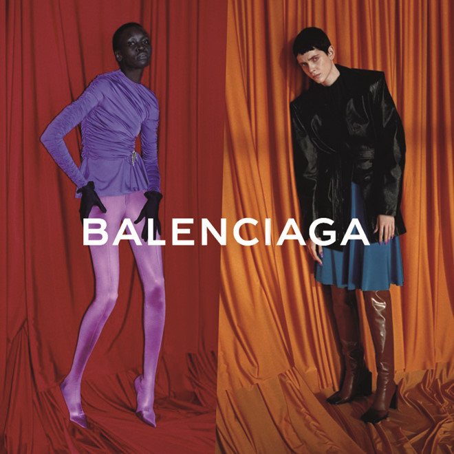 Nhờ vào sự hòa quyện giữa tinh thần đường phố và dòng thời trang cao cấp đã giúp Balenciaga trở thành thương hiệu được yêu thích toàn cầu.