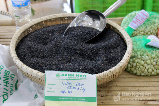 Vừng đen được sản xuất trên địa bàn huyện Nghi Lộc. Ảnh: Quang An