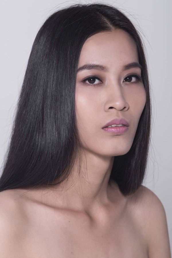 Đến từ Tiền Giang, Phạm Võ Tú Quyên là một trong những thí sinh nổi bật về chiều cao và gương mặt góc cạnh.
