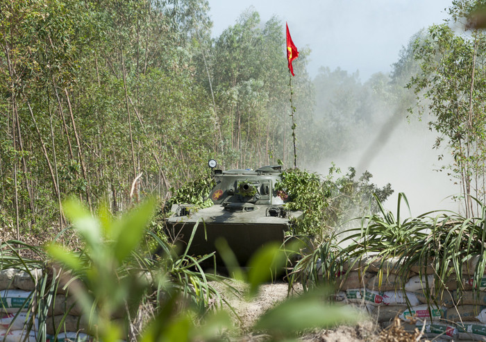 Quân ta triển khai nhiều hảo lực mạnh...