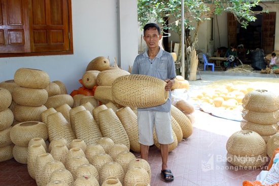 Sản phẩm mây tre đan.......... Ảnh: Quang An