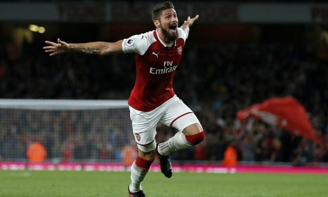   Tiền đạo Giroud trở thành cứu tinh cho Arsenal với bàn thắng quyết định ở phút 85. Ảnh: Internet.