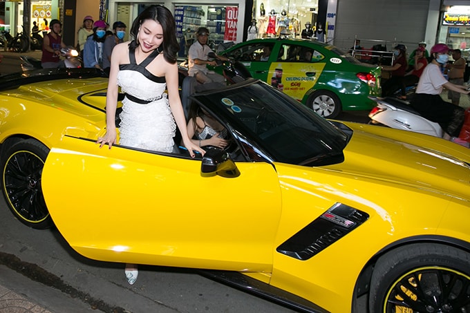ngoc-trinh-quan-khan-lam-ao-sexy-6
