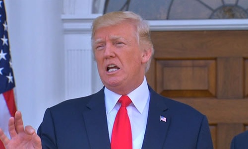 nha-trang-bao-ve-trump-sau-binh-luan-ve-hon-loan-o-virginia