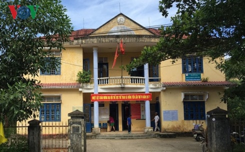 nhieu nguoi than cua bi thu giu vi tri chu chot vi thieu can bo hinh 2