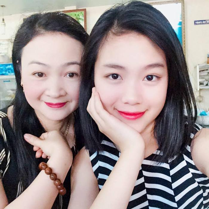 Chị Mai Phương và con gái Đào Khánh Linh. Ảnh: NVCC