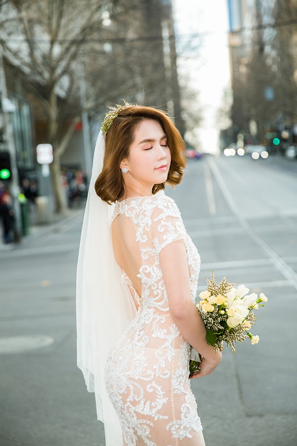 ngoc-trinh-quyen-ru-voi-vay-cuoi-cua-do-long-1