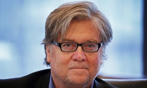 Chiến lược gia trưởng Steve Bannon bị sa thải. Ảnh: Reuters