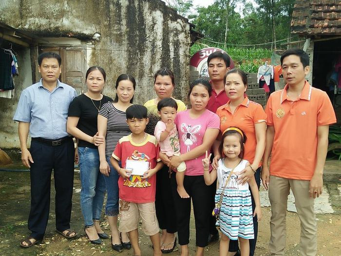 Nhóm ấm tình xứ Nghệ đã ủng em Bảo bị ung thư máu số tiền  5 triệu đồng