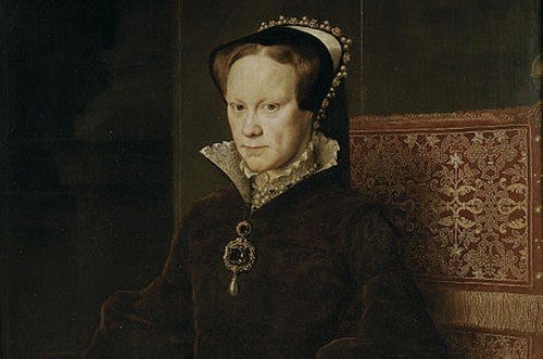 Mary I (18/2/1516 - 17/11/1558) là nữ hoàng Anh, Ireland từ tháng 7/1553 và có biệt danh “Mary khát máu”. Bà là hậu duệ duy nhất còn sống đến tuổi trưởng thành từ cuộc hôn nhân yểu mệnh giữa Henry VIII với người vợ đầu của ông, Catherine xứ Aragon. Khi em trai Edward băng hà, Mary đã chiêu tập binh mã để phế truất và xử tử nữ hoàng Jane Grey. Từ lúc lên ngôi, bà ra lệnh khủng bố tàn bạo và xử tử nhiều người theo đạo Tin lành để ép họ theo Công giáo. Ảnh: Wonderslist