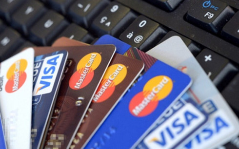 Mất tiền oan từ dịch vụ rút tiền mặt, đáo hạn thẻ tín dụng 