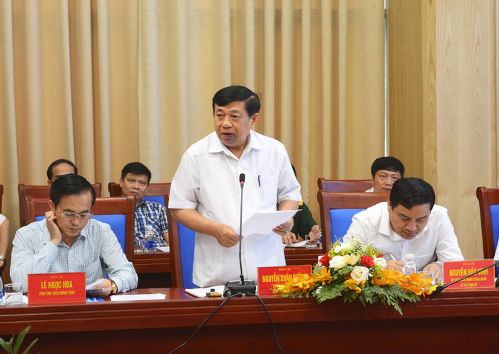 Chủ tịch UBND tỉnh Nguyễn Xuân Đường phát biểu kết luận hội nghị. Ảnh: Thu Giang