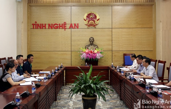 Toàn cảnh buổi làm việc. Ảnh. Tiến Hùng.