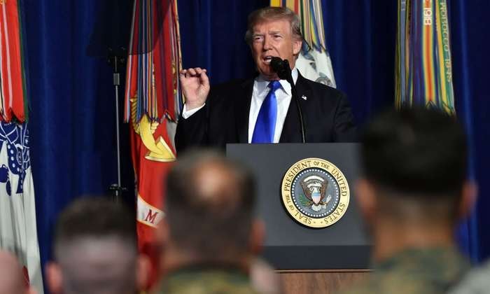 Donald Trump phát biểu tại Arlington, Virginia, Mỹ hôm 21/8. Ảnh: AFP