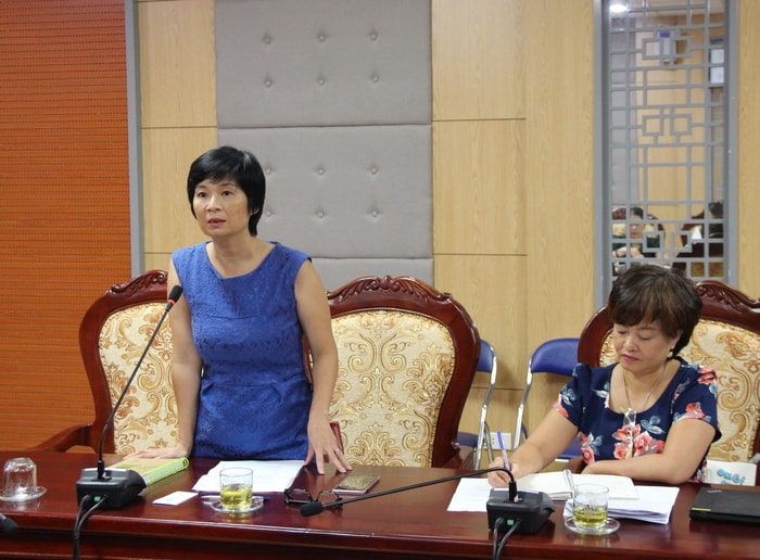 Bà Nguyễn Lê Hoa - Phó Giám đốc tổ chức Oxfam Việt Nam đánh giá cao ự chủ động và tích cực của Thường trực HĐND tỉnh Nghệ An trong việc triển khai dự án. Ảnh: Mai Hoa