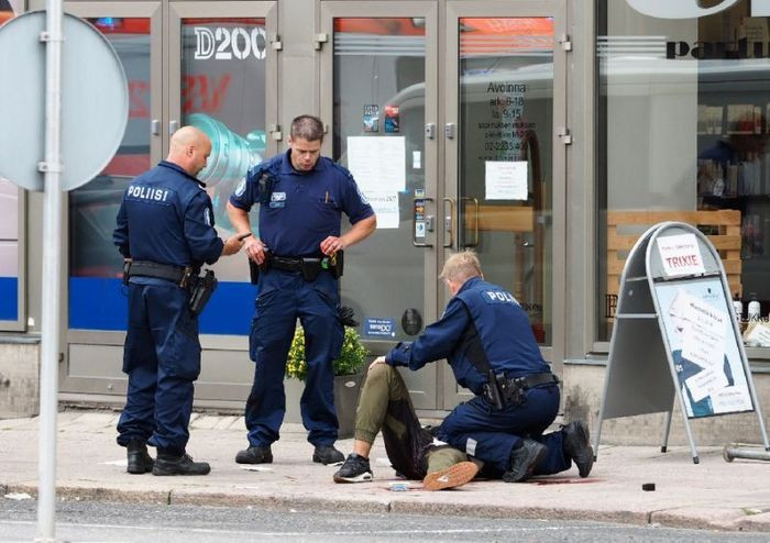 Cảnh sát Phần Lan đã bắt giữ 4 đối tượng có liên quan tới vụ tấn công bằng dao. Ảnh: AP