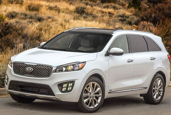 Kia Sorento 2017 có giá bán 26.740 USD (khoảng 607 triệu đồng).