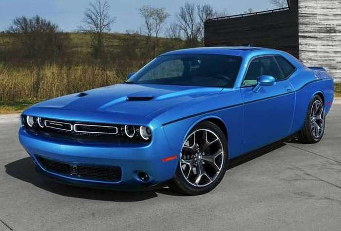 Dodge Challenger 2017 có giá bán 28.090 USD (khoảng 638 triệu đồng).