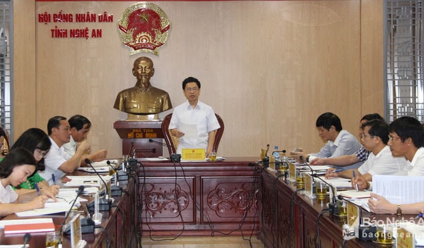 Đồng chí Nguyễn Xuân Sơn - Phó Bí thư Thường trực Tỉnh ủy, Chủ tịch HĐND tỉnh chủ trì cuộc làm việc. Ảnh: Mai Hoa