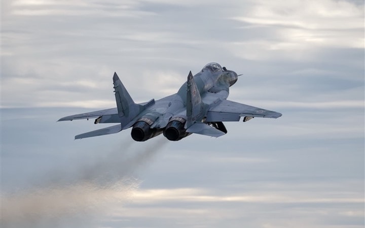 Động cơ phản lực Klimov RD-33 giúp tiêm kích MiG-29 có thể đạt tốc độ Mach 2,25 (tương đương 2.400km/h). 