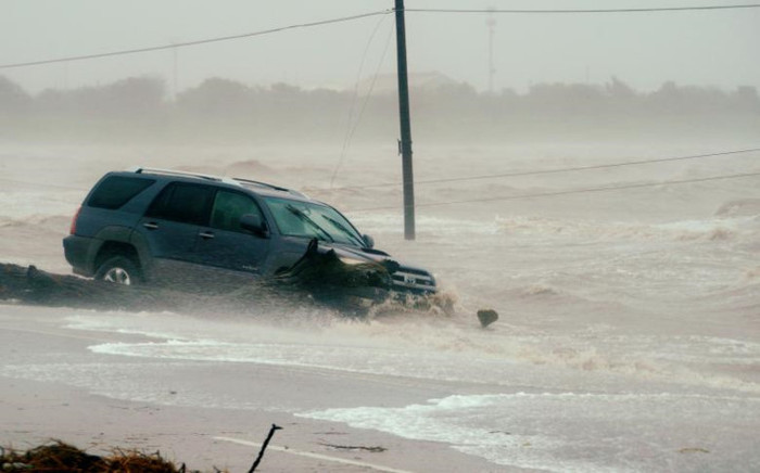 Trước khi cơn bão đổ bộ, Tổng thống Donald Trump đã phê chuẩn việc ban bố tình trạng thảm họa ở Texas theo yêu cầu của Thống đốc Greg Abbott. Ảnh: Reuters.