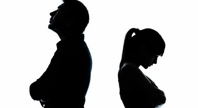 ​Khi ta sống cuộc đời… mà người khác muốn 