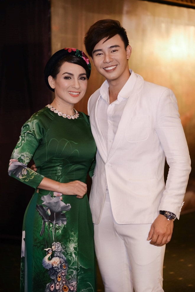 Ca si Dong Hung cau cuu vi mon no hang ty dong cua me hinh anh 3