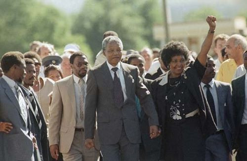 Quốc khánh Nam Phi là ngày 27/4/1994, ngày diễn ra Cuộc bầu cử đa sắc tộc đầu tiên ở đất nước đã phải chịu chế độ phân biệt chủng tộc Apartheid suốt nhiều thập niên. Cuộc bầu cử đã kết thúc với thắng lợi của Đảng cầm quyền Đại hội Dân tộc Phi (ANC) và Chủ tịch đảng này là ông Nelson Mandela trở thành Tổng thống da đen đầu tiên của Nam Phi.